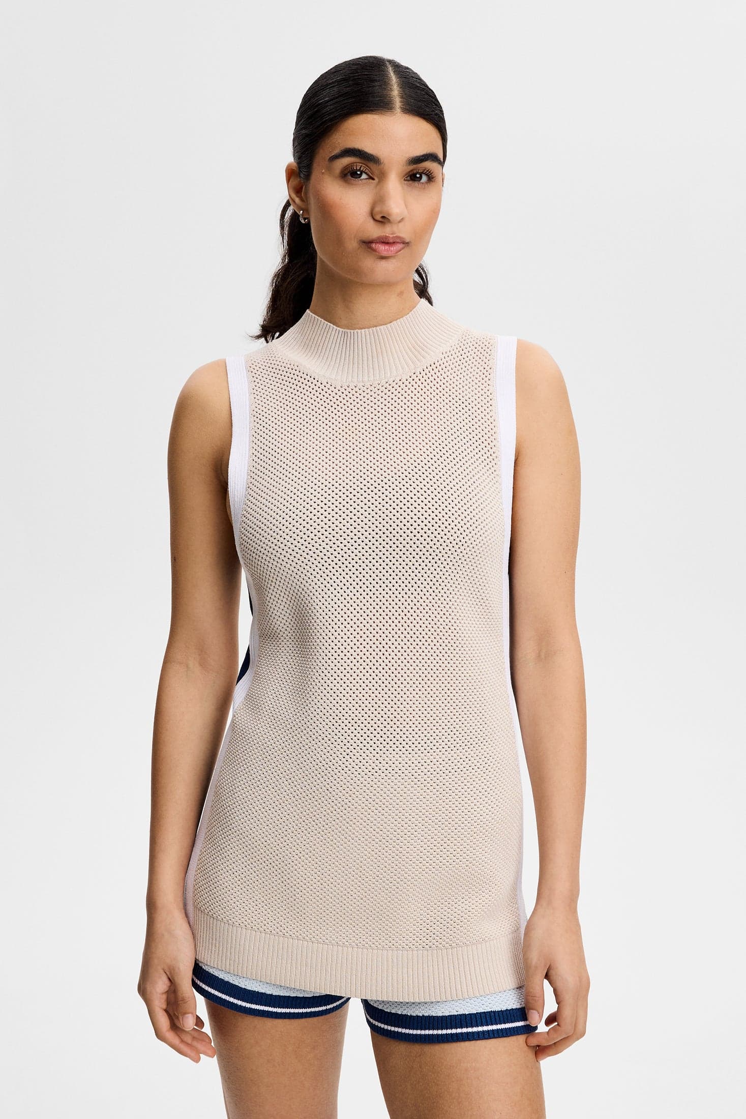 j-lindeberg-honeycomb-top-moonbeam-1-3