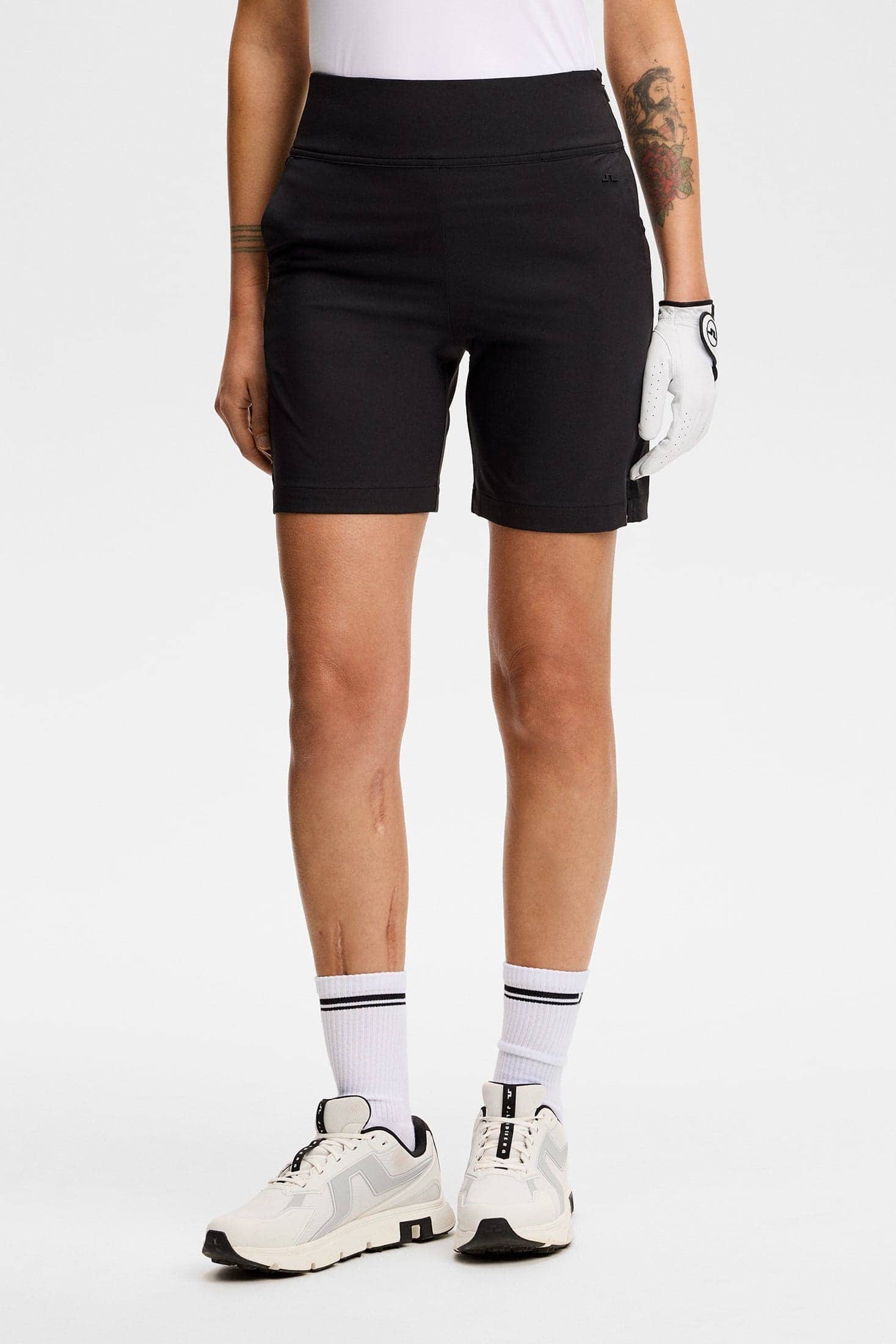j-lindeberg-levi-shorts-black-1