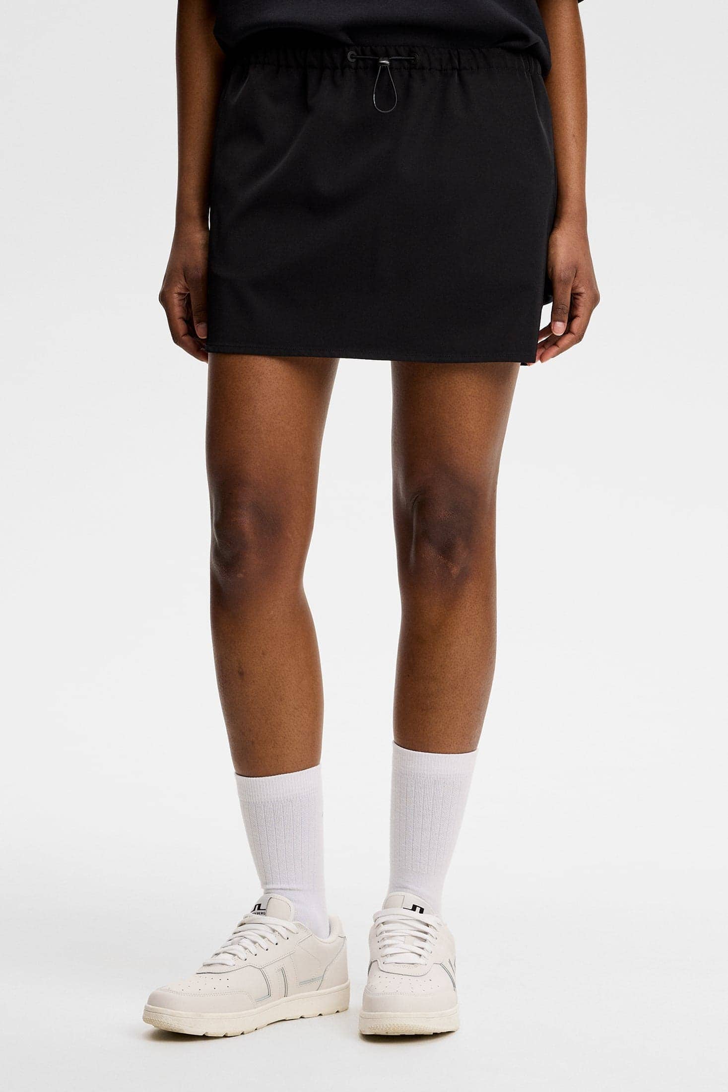 j-lindeberg-minny-mini-skirt-black-1-1