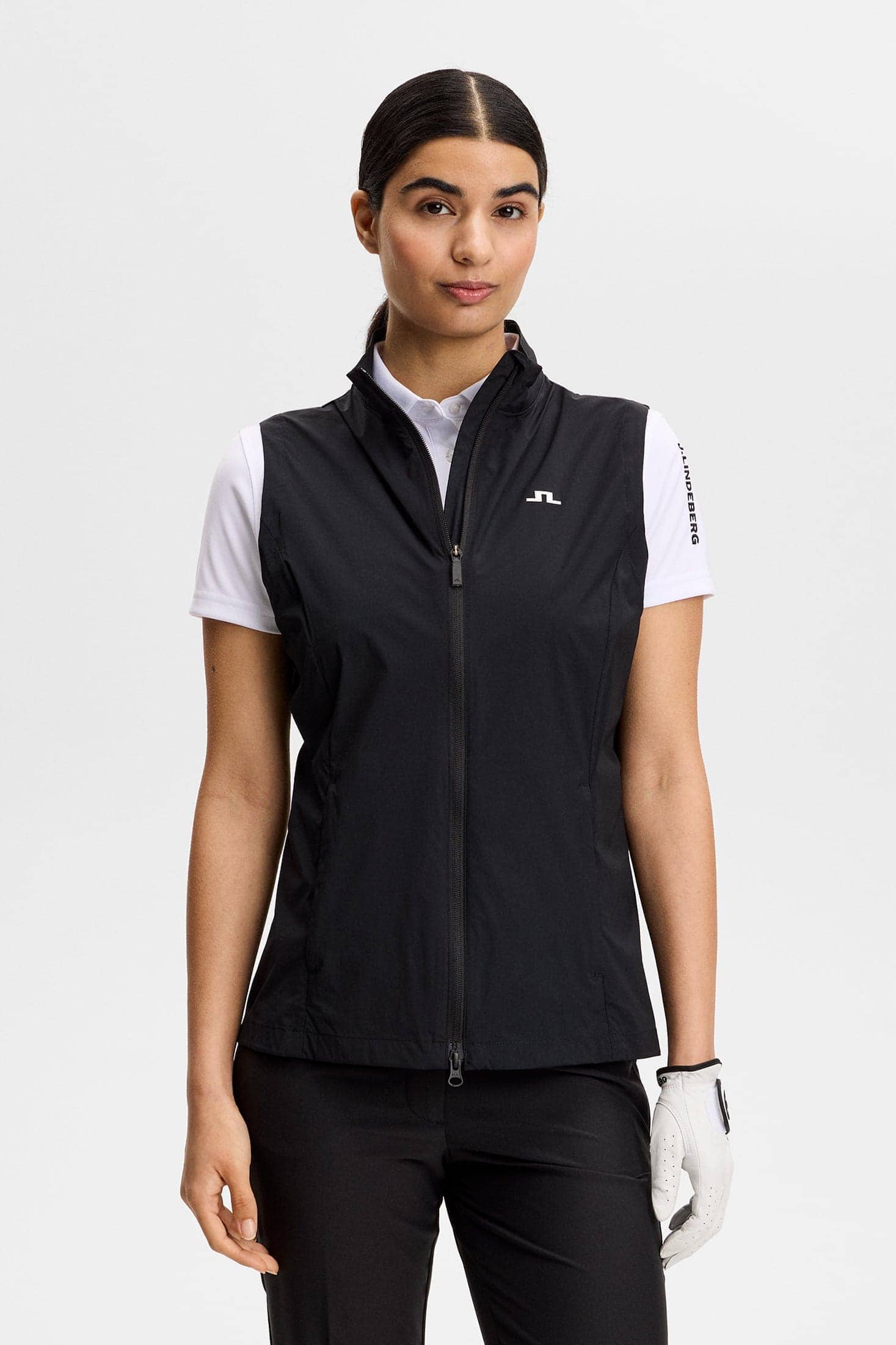j-lindeberg-thorine-wind-packable-vest-black-1