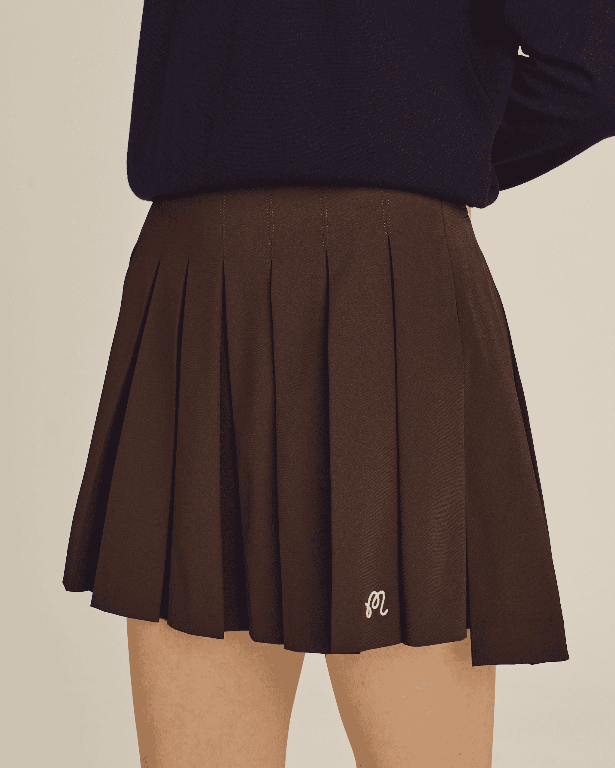 malbon-studio-seoul-high-low-pleated-skirt-1