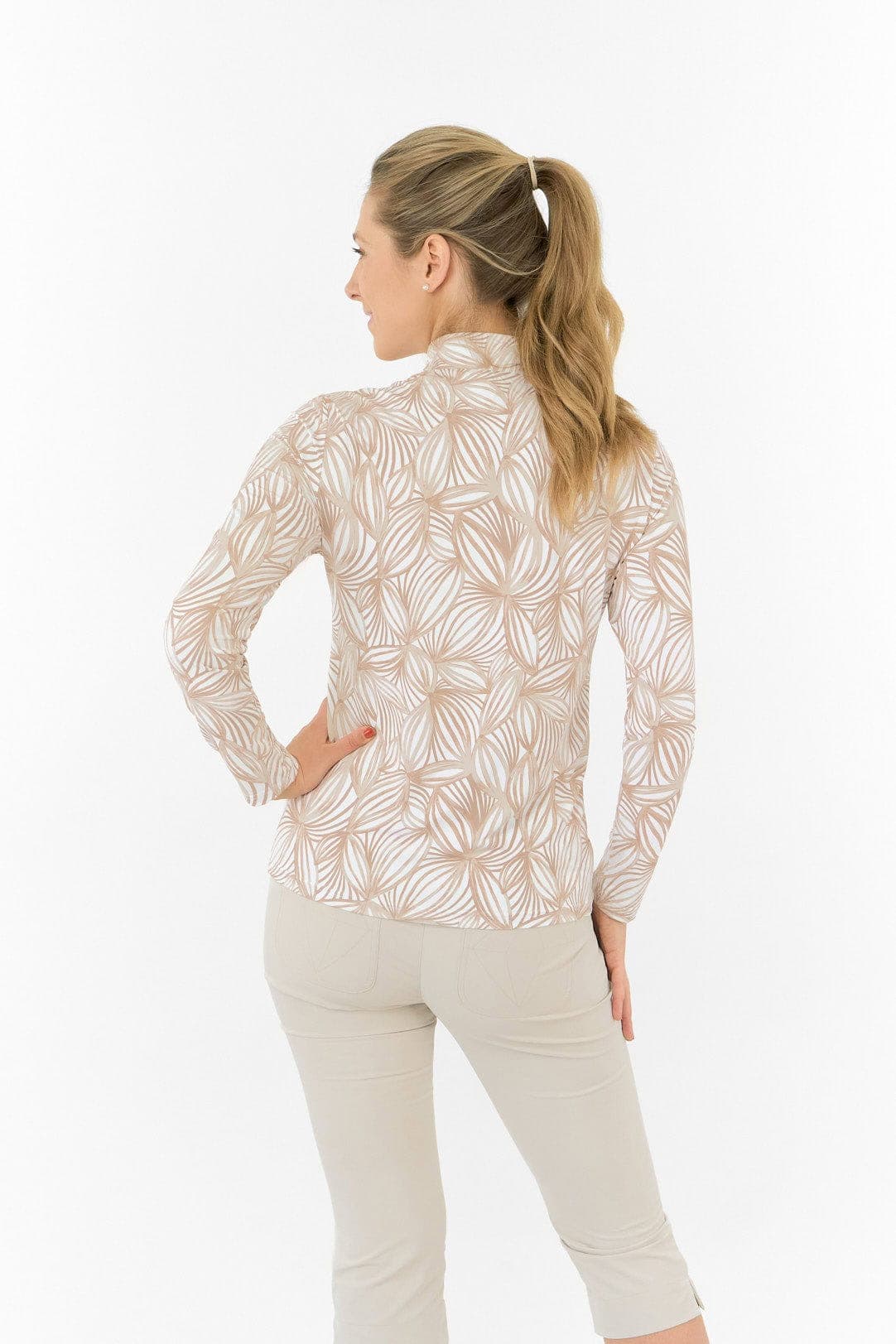 pure-golf-serenity-long-sleeve-ladies-golf-zip-top-whitecap-whisper-2