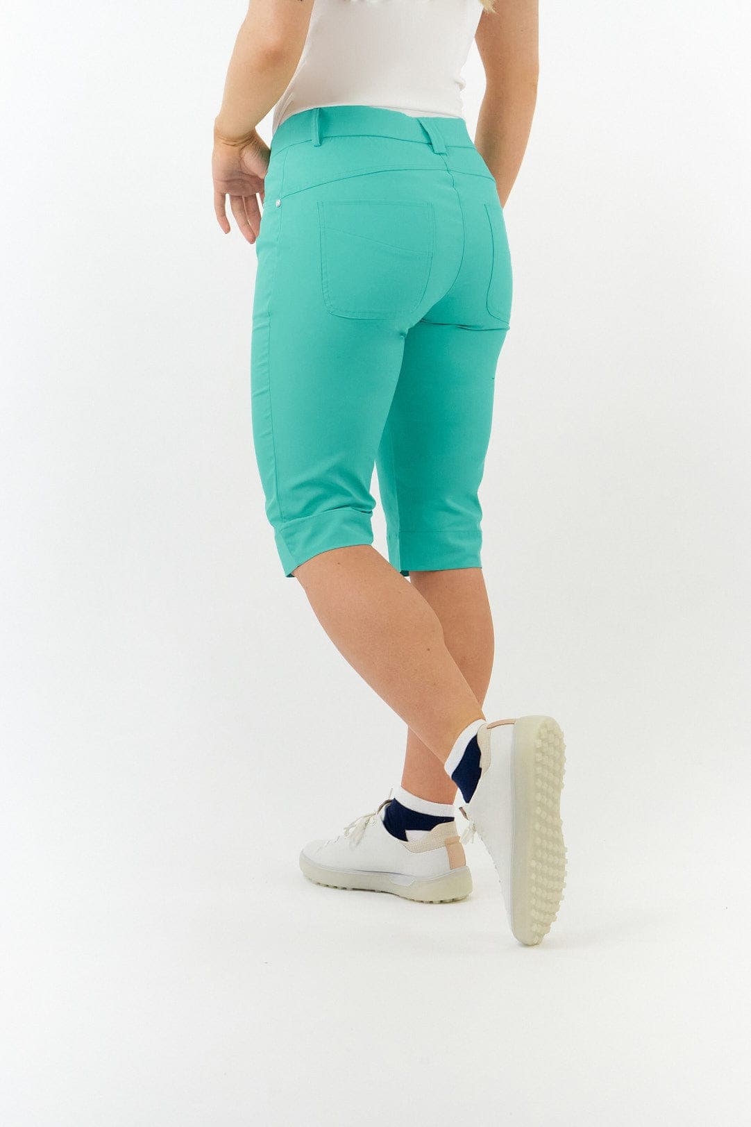 pure-golf-trust2-bermuda-ladies-golf-shorts-ocean-blue-aqua-2