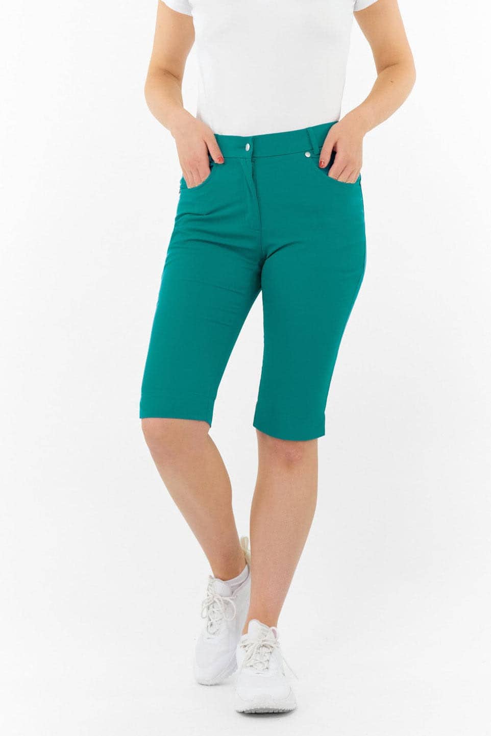 pure-golf-trust2-ladies-bermuda-golf-shorts-teal-1