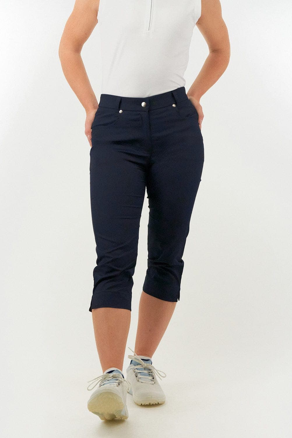 pure-golf-trust2-ladies-golf-capris-navy-1