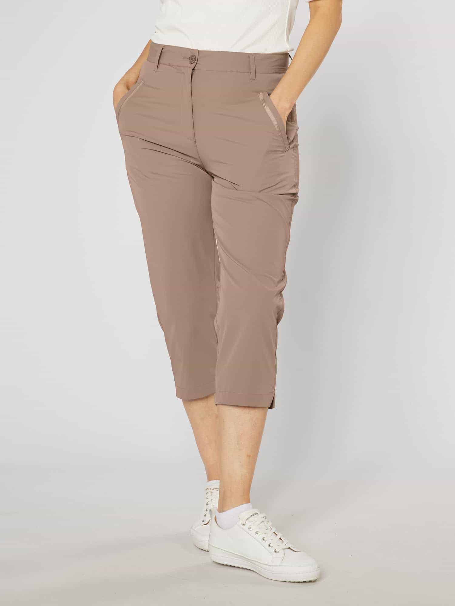 swing-out-sister-golf-cloud-capri-walnut-whip-1