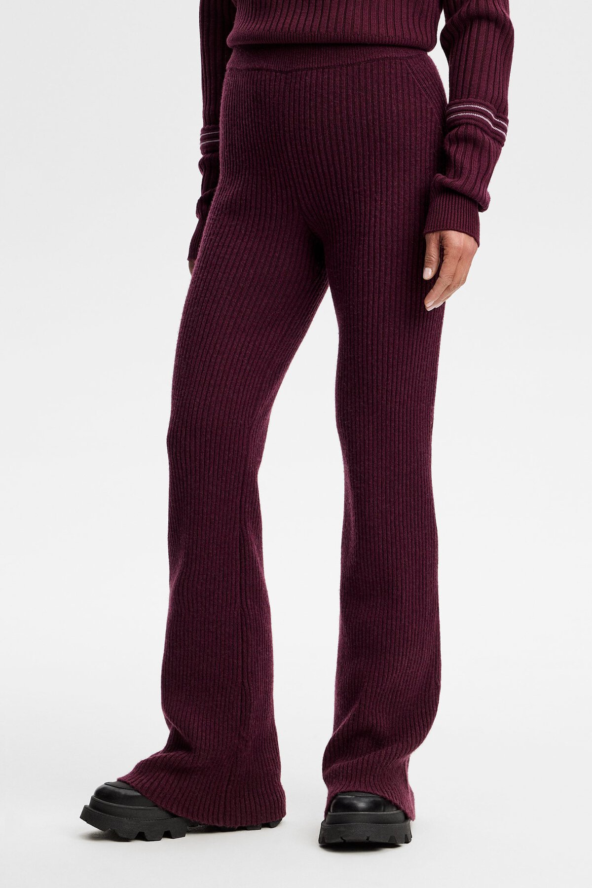j-lindeberg-veda-rib-knit-pants-winetasting-1