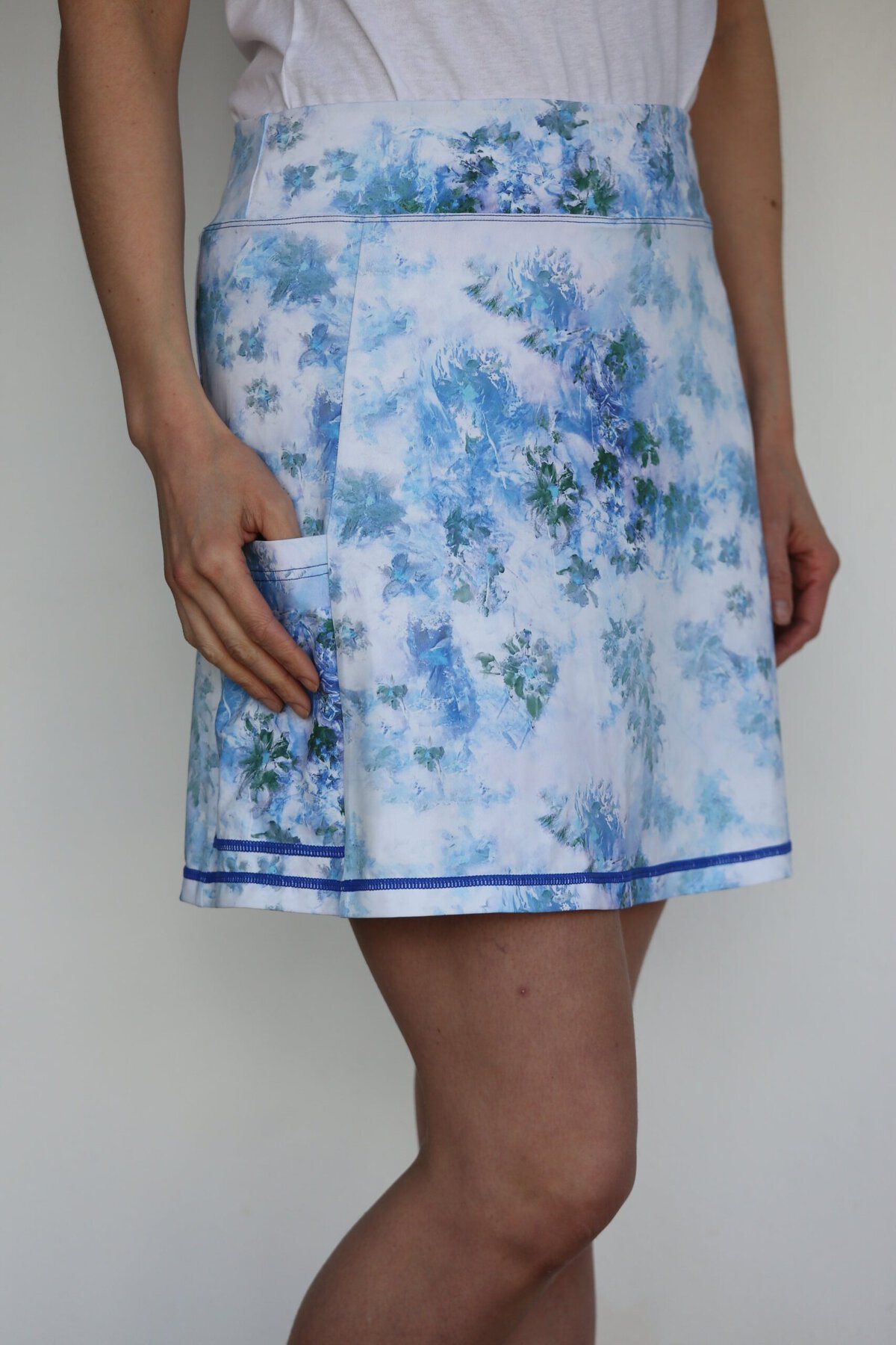 famara-golf-a-line-art-golf-skort-emeris-2
