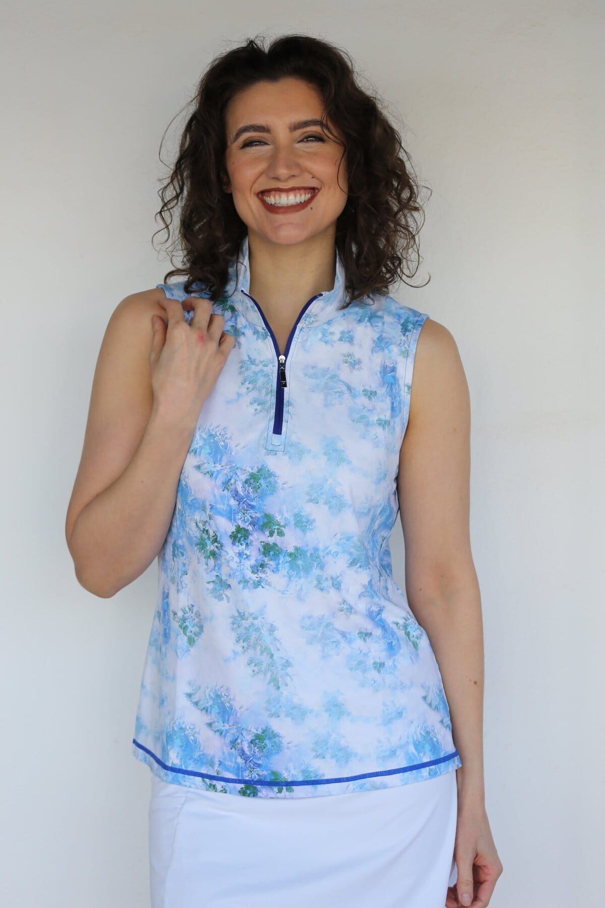 famara-golf-sleeveless-mock-golf-shirt-emeris-2