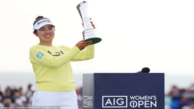 Miyu Yamashita AIG WOmens’ Open trophy