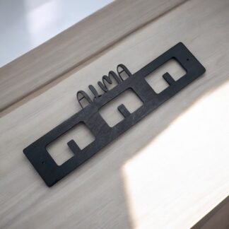 Personlig medaljhängare i trä med namn