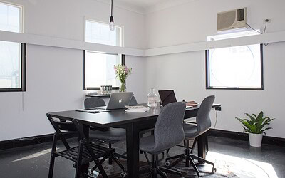 How to Downsize Your Office Space and Maintain Business Growth