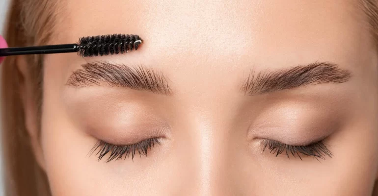 large-main_combs_and_plucks_eyebrows.jpg