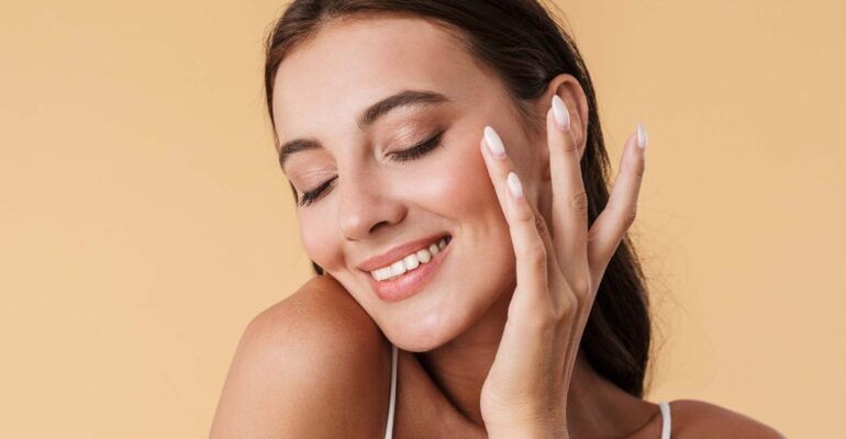 main_woman_supple_skin