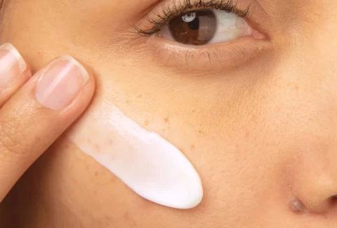 Cover_Photo_-_100__Pure_Heres_Why_Your_Moisturizer_is_Not_Working.jpg