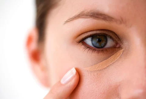 Cover_Photo_-_100__Pure_How_To_Stop_Your_Under_Eye_Concealer_from_Creasing