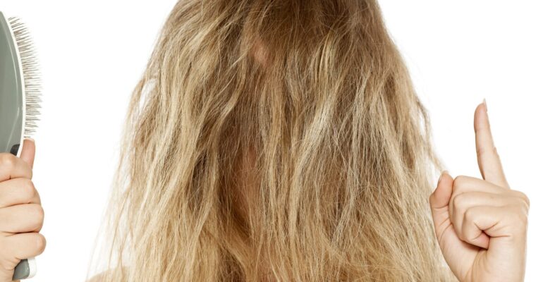 frizzy_hair