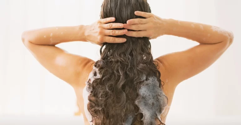 Cover_Photo_100_PURE_Lather_Rinse_Renew__The_Best_All-Natural_Shampoo_and_Conditioner_Duos.jpg