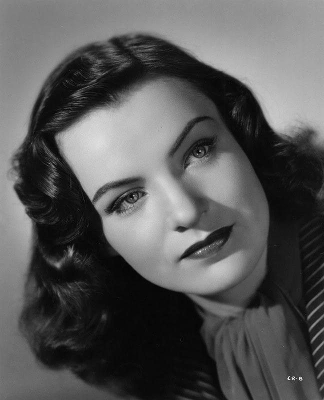 Ella Raines, the year she arrived in Hollywood – aenigma