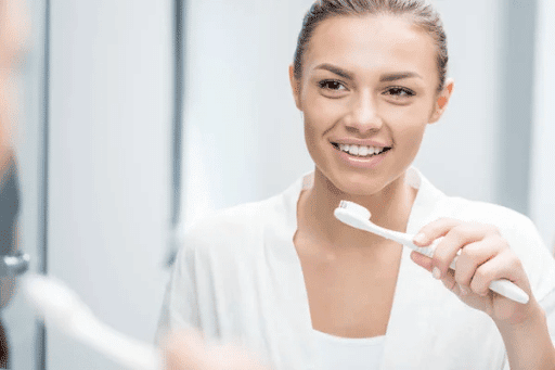 Oak Park, IL Dentist Offers 5 Habits for a More Radiant Smile