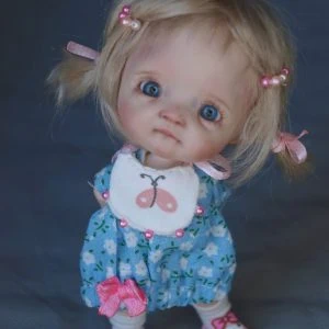 blue eyed ob11 doll Ellie created by artist Alex Berg