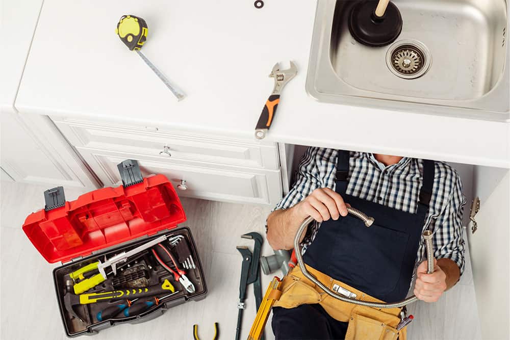 plumber-vs-carpenter-in-hoffman-estate