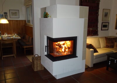 Stufe e caminetti ad accumulo di calore e irraggiamento termico