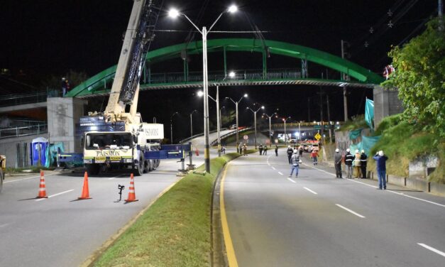 Instalan puente peatonal en Guarne