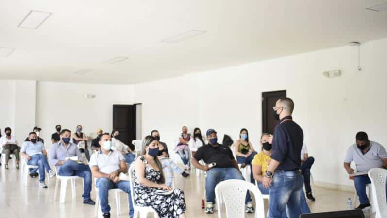La Estrella comienza reapertura de sector gastronómico