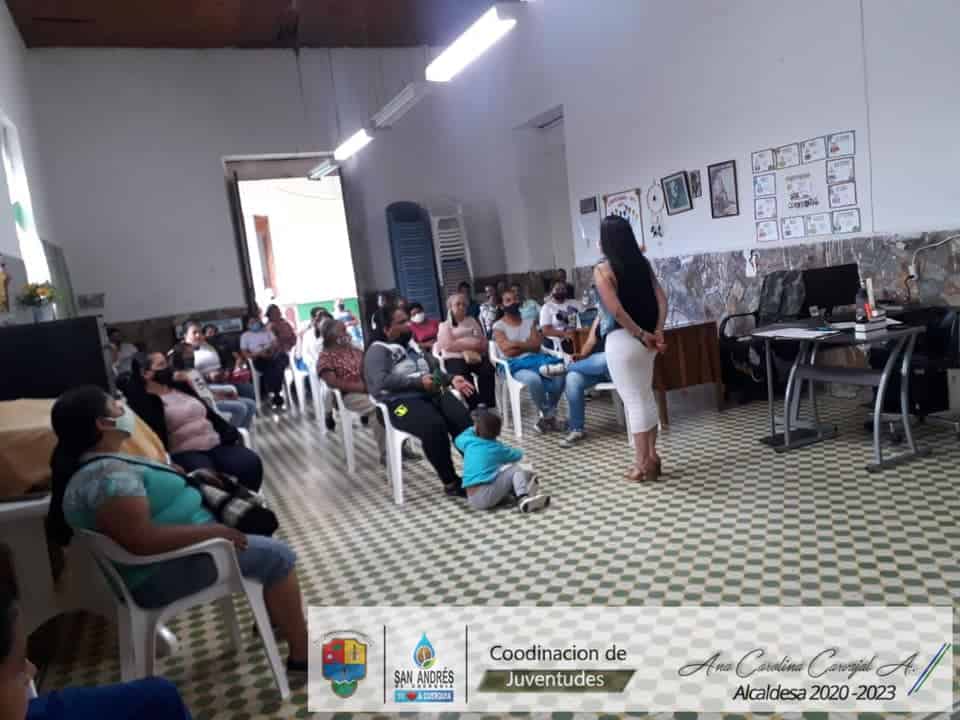 Formación y discusión con los jóvenes de San Andrés de Cuerquia