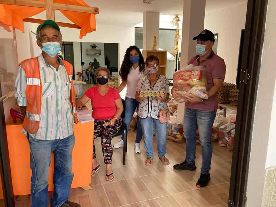 Finalizando diciembre la alcaldía de Cisneros hace entrega de suplementos alimentarios