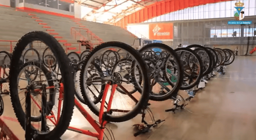 La Estrella entregó 100 bicicletas para los niños y jóvenes vulnerables del municipio