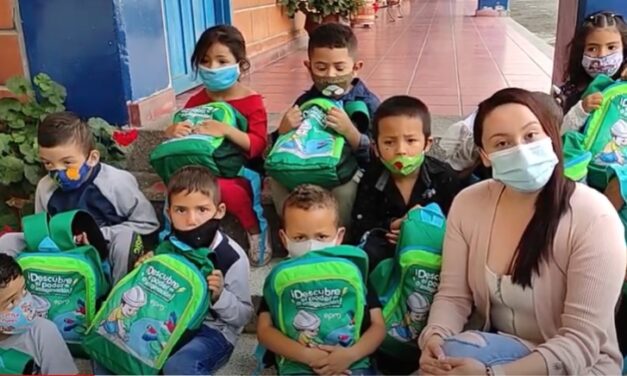 Cursos y kits escolares para San Andrés de Cuerquia