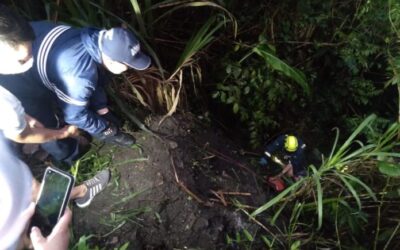 En Cocorná rescatan a un hombre que cayó a un abismo
