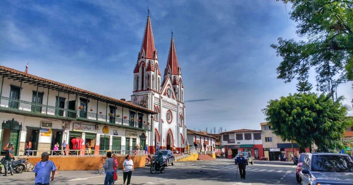 Primera Feria Financiera en La Ceja
