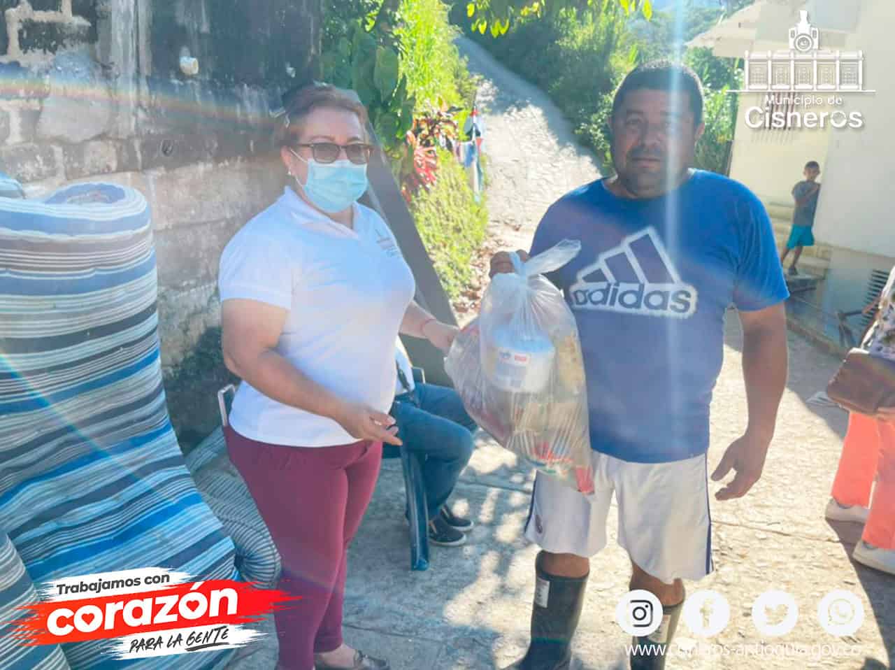 Cisneros hace ayuda comunitaria para las familias afectadas por la ola invernal