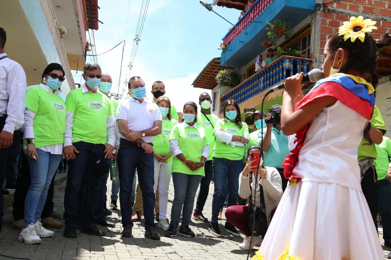 Jericó recibió mejoras en infraestructura educativa e instrumentos musicales