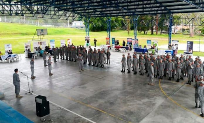 La Fuerza Aérea Colombiana amplía sus patrullajes terrestres en el Oriente