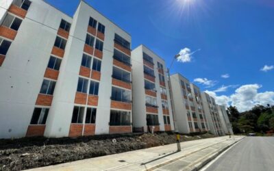 En Rionegro entregaron vivienda propia a 55 familias