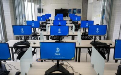 Itagüí inaugura sala de cómputo para 500 adultos mayores