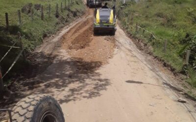 Durante los últimos dos meses se ha intervenido 45 kilómetros de vías rurales en El Retiro