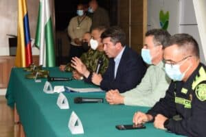 Desde Medellín el ministro de Defensa analizó la masacre en San Rafael