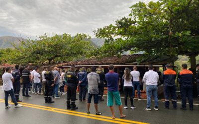 El carro que cayó al río Cauca sobre el sector El Cangrejo en Betulia, no podrá ser recuperado