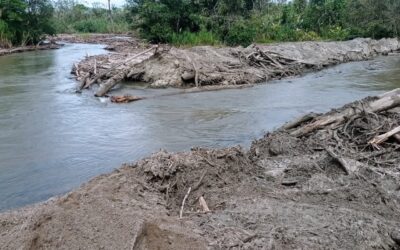 Luego de las fuertes lluvias, el río Murindó recuperó su cauce
