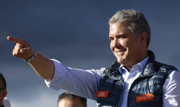 Duque: El presidente de Polombia, su país de las maravillas
