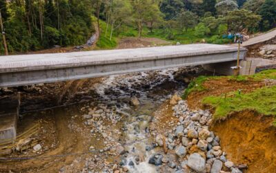 En 90 % avanza la construcción del puente Naranjal – Boquerón, que facilitará la movilidad de los habitantes de San Cristóbal