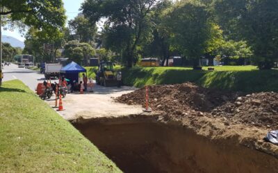 EPM avanza en tres frentes de trabajo para reparar tubería y restablecer la movilidad en tramo de la avenida Regional