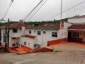 Gobernación de Antioquia hizo entrega de 10 equipos biomédicos para el hospital del municipio de Briceño