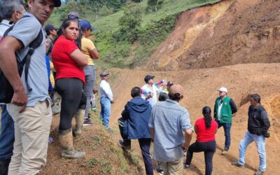 Fuertes lluvias dificultan el paso en vías terciarias en Cañasgordas