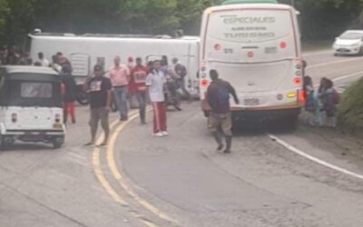 Accidente de bus escolar en Dabeiba deja una persona muerta y tres lesionadas